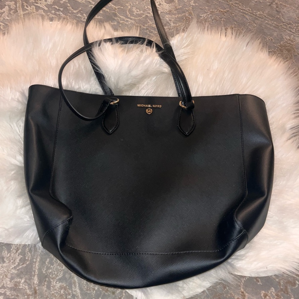 COPY - Michael Kors black spacious tote